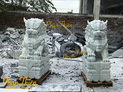 Kỳ Lân đá trắng xanh (tự nhiên) 
