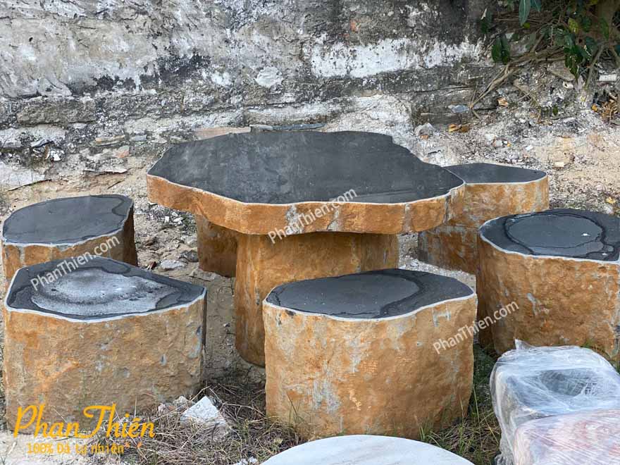 Bàn Ghế Đá Bazan Tự Nhiên (BAN-21)