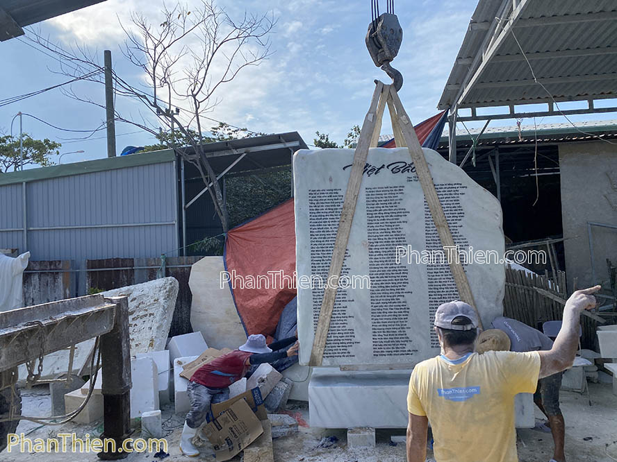 Tấm Bia Tưởng Niệm bằng đá tự nhiên -BH-4