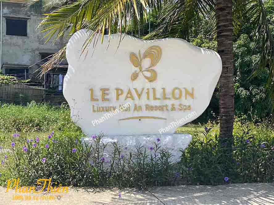 Bảng hiệu Resor6t bằng đá tự nhiên - BH-6