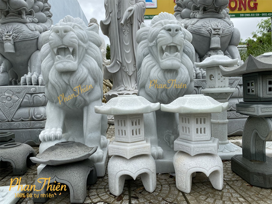 Cặp Sư Tử Đá kiểu Ngồi bằng Đá Trắng Trong Xanh (ST-03)