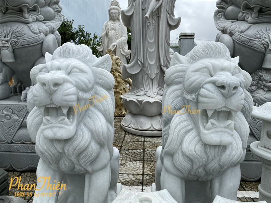 Cặp Sư Tử Đá kiểu Ngồi bằng Đá Trắng Trong Xanh (ST-03)