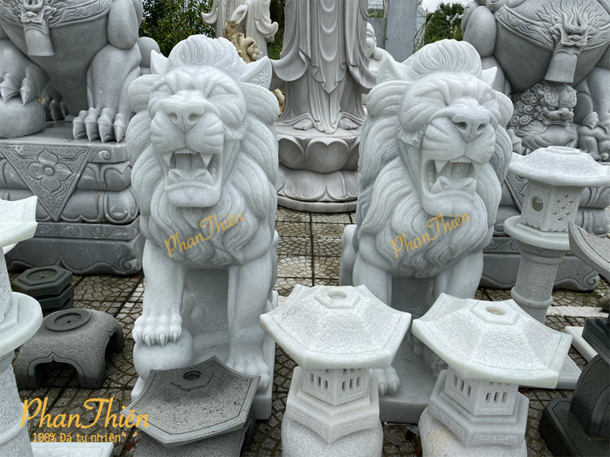 Cặp Sư Tử Đá kiểu Ngồi bằng Đá Trắng Trong Xanh (ST-03)
