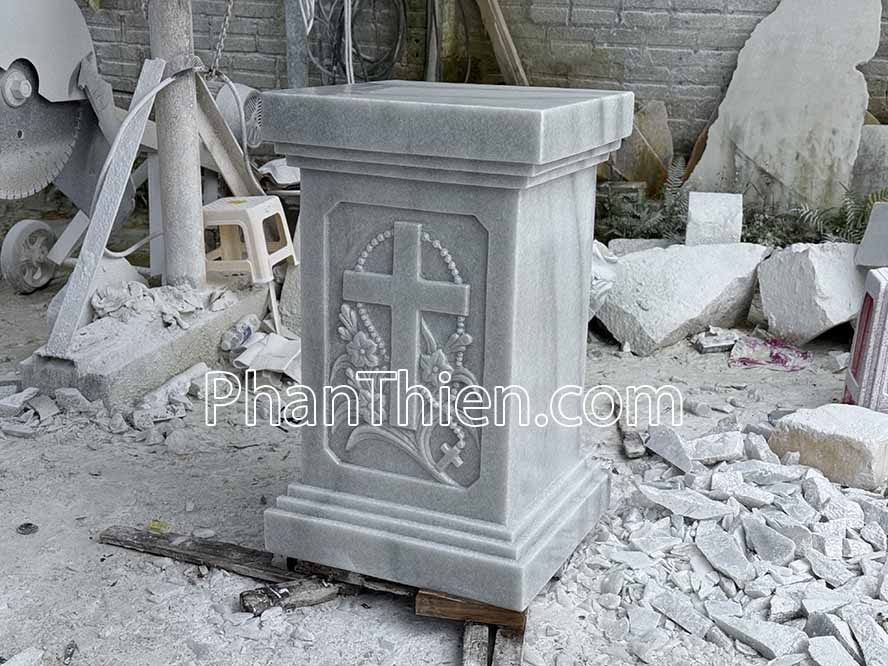 Chân đế tượng Đức Mẹ bằng đá trắng trong xanh nhẹ - CDM-15