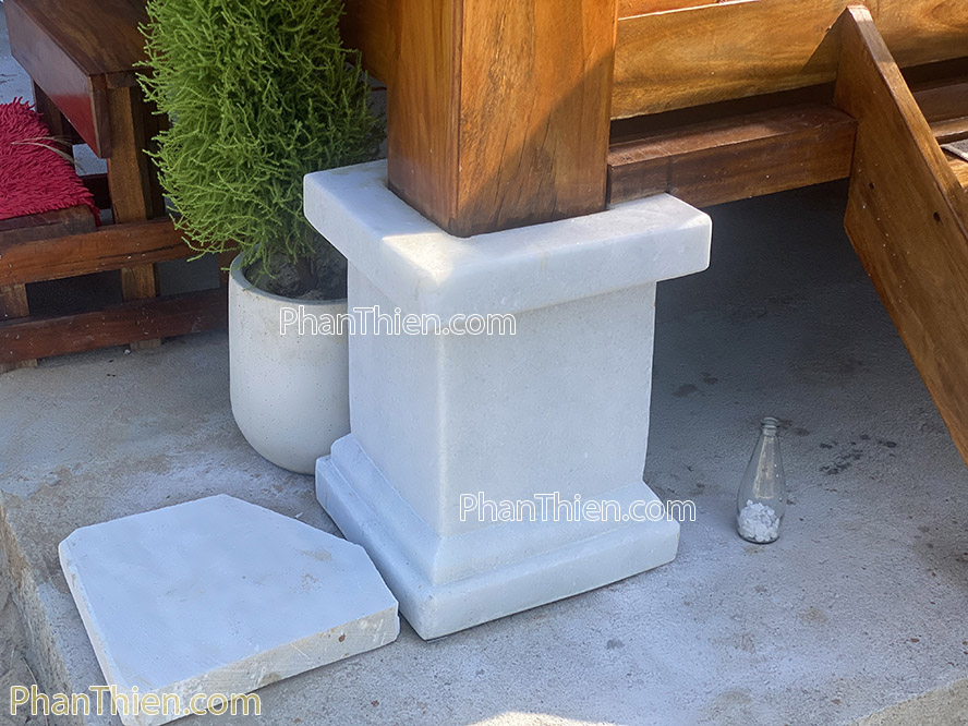 Chan tảng đá vuông kê cột nhà gỗ - DKC - 23