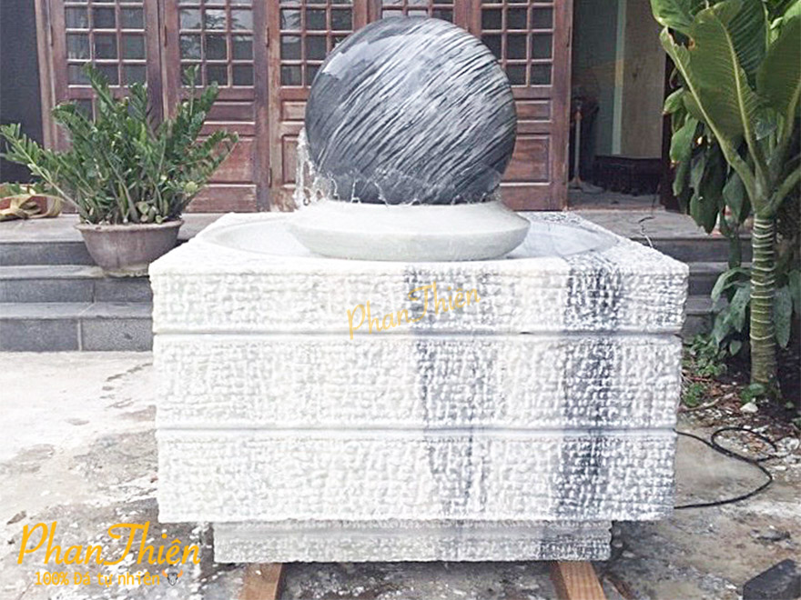 Đài phun nước quả bi xoay bằng đá (DAI-13)