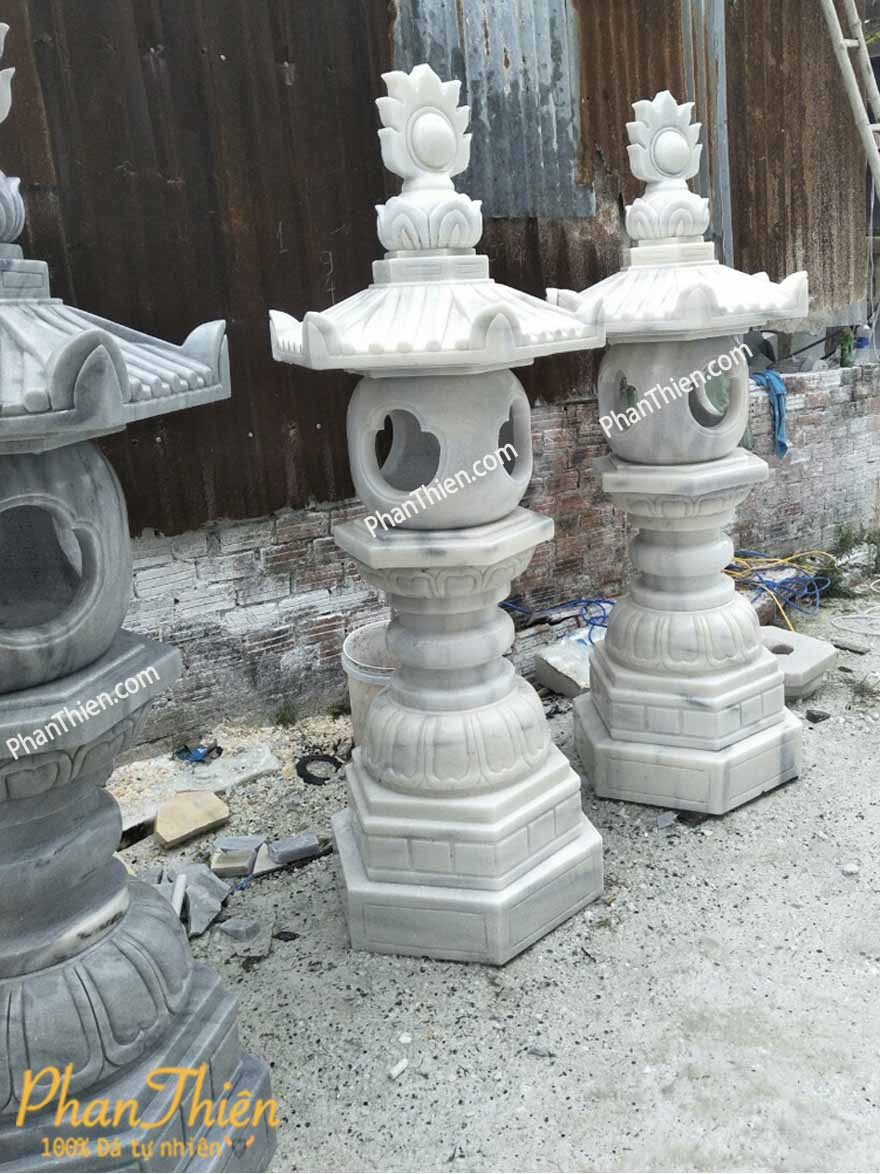 Đèn Đá Sân Vườn Cẩm Thạch Xám và Trắng (DEN-63)