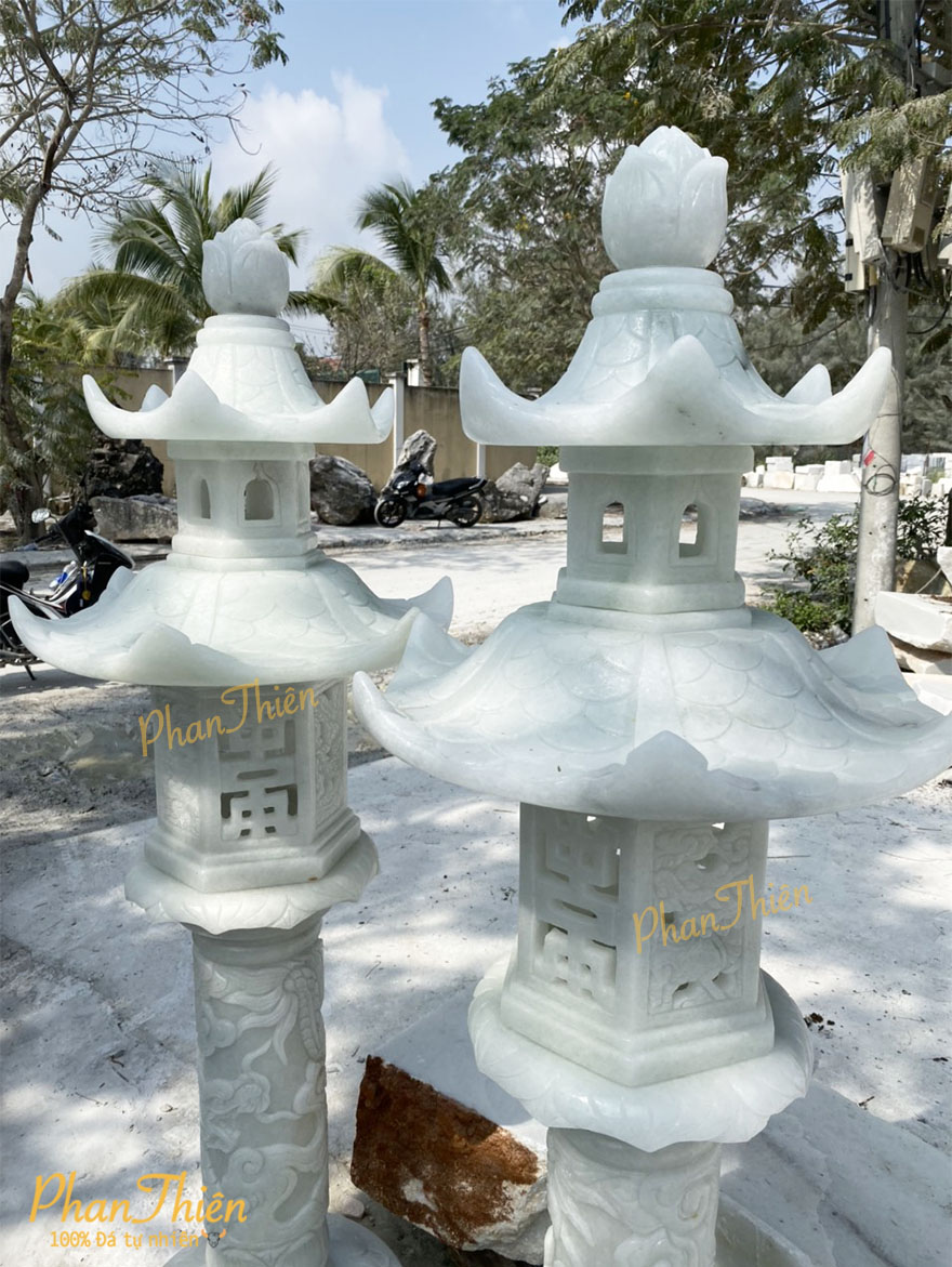Đèn Đá trang trí sân Chùa để bên tượng Phật Cẩm Thạch Trắng Xanh (DEN-18)