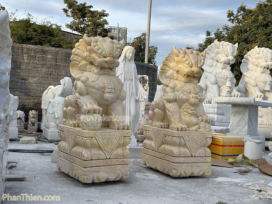 Tượng Kỳ Lân bằng đá Cẩm thạch cà rốt tự nhiên (KL-73)