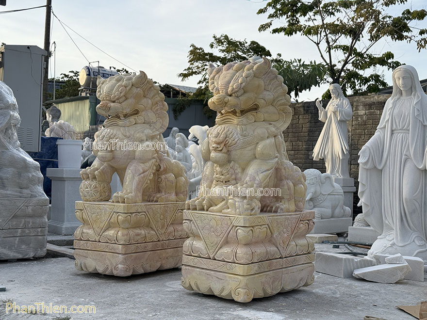 Tượng Kỳ Lân bằng đá Cẩm thạch cà rốt tự nhiên (KL-73)