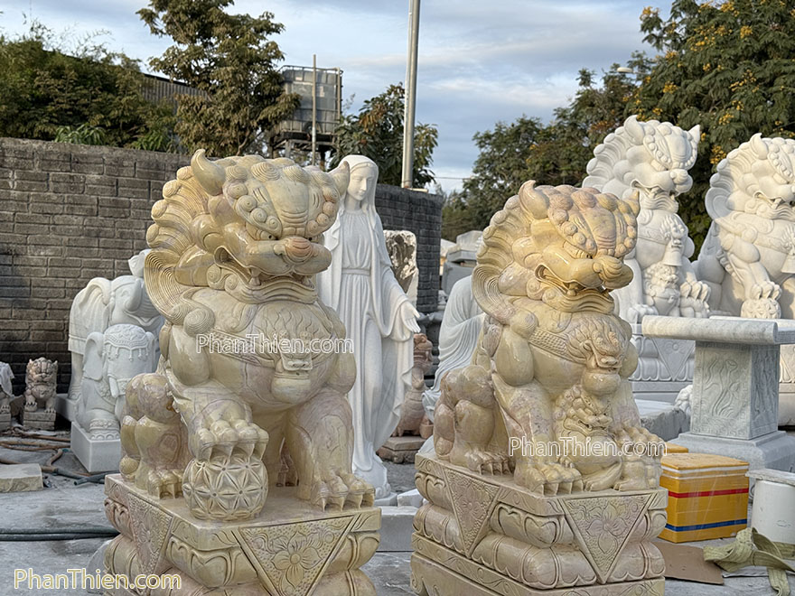 Tượng Kỳ Lân bằng đá Cẩm thạch cà rốt tự nhiên (KL-73)