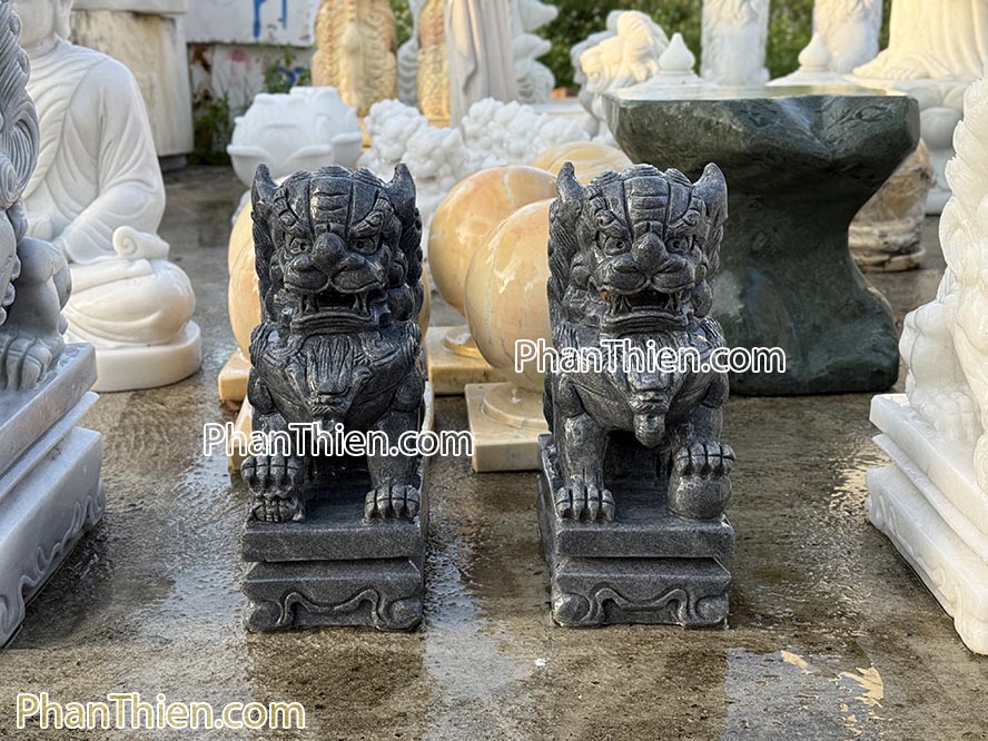 Kỳ Lân đá đen cao 40cm - KL-81