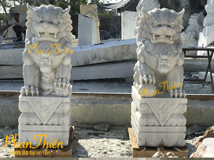 Cặp Tượng Kỳ Lân bằng đá Cẩm thạch trắng