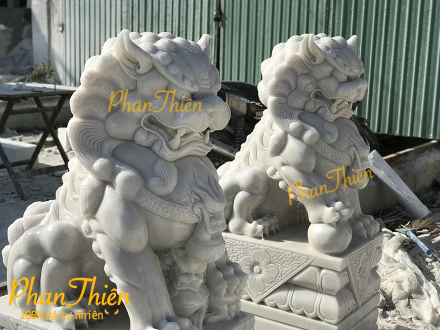Cặp Tượng Kỳ Lân bằng đá Cẩm thạch trắng