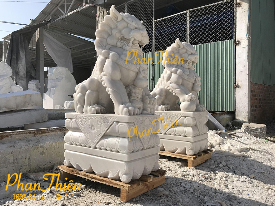 Cặp Tượng Kỳ Lân bằng đá Cẩm thạch trắng