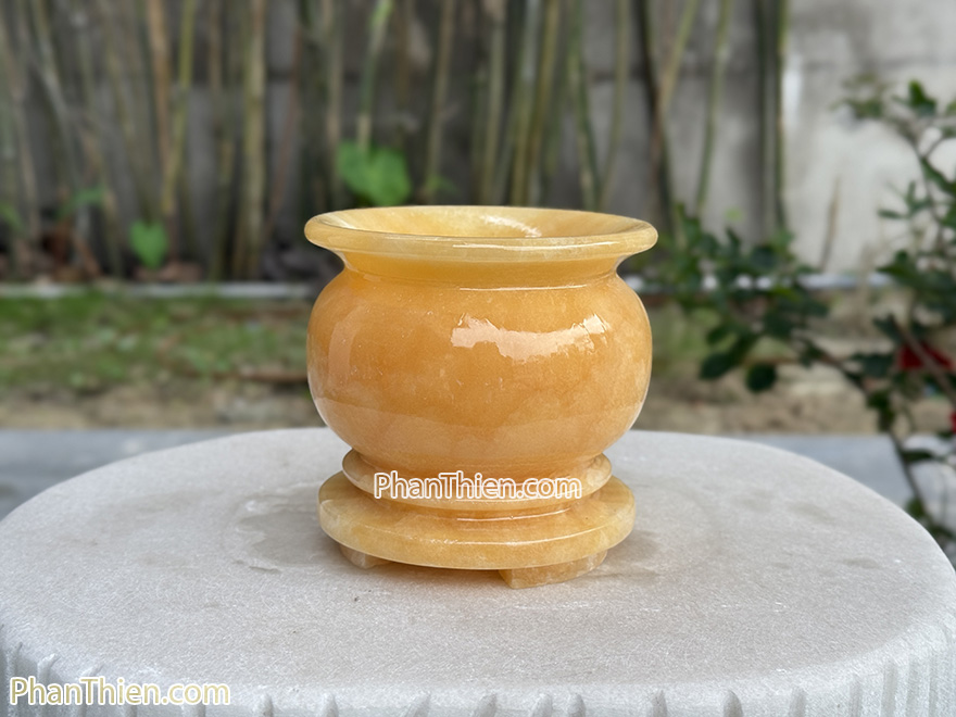 Lư hương bằng đá ngọc Hoàng Long