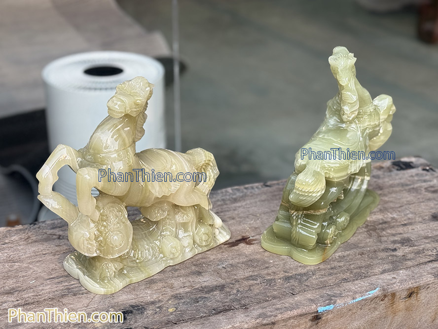 Tượng Ngựa đá Phong Thuỷ onyx xanh 20cm - NGUA-12