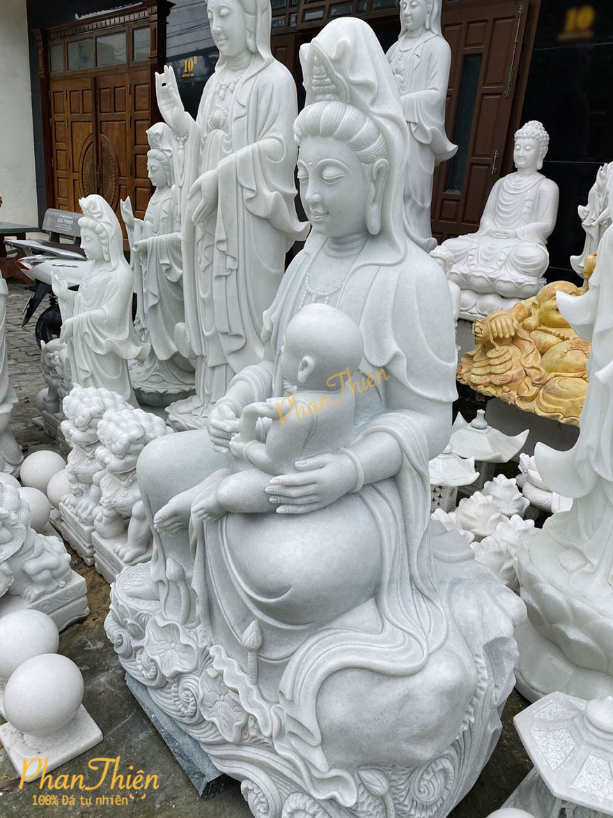 Tượng Phật Quan Âm Ngồi Đá Cẩm Thạch Trắng Xanh (QA-11)