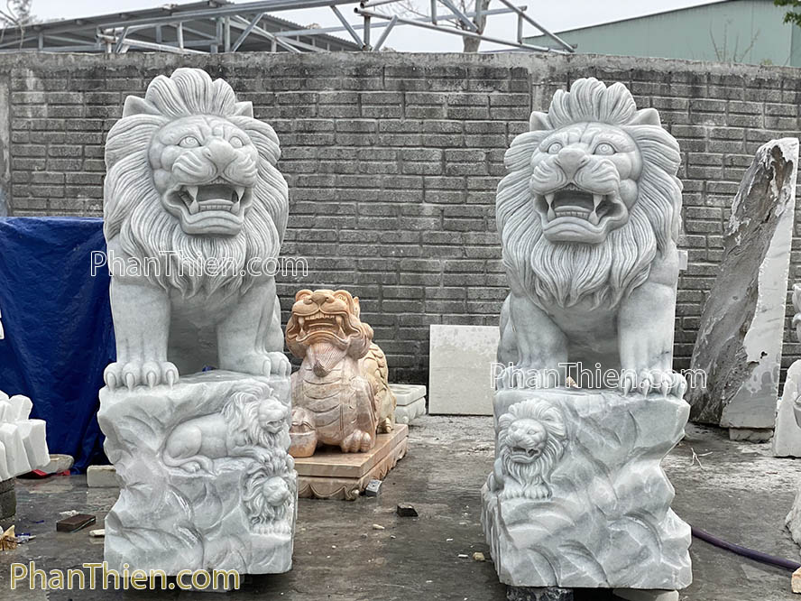 Tượng Sư tử đá đứng núi oai vệ 1,55m - ST-68
