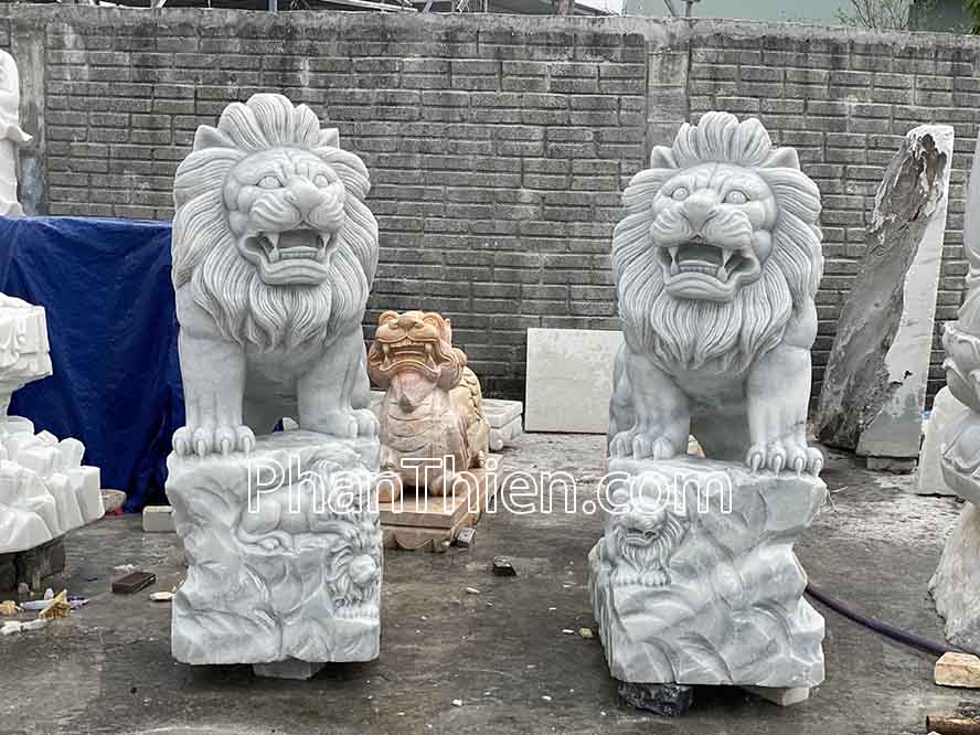 Tượng Sư tử đá đứng núi oai vệ 1,55m - ST-68