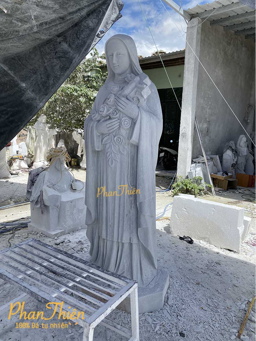 Tượng Bà Thánh TêRêSa Đá Cẩm Thạch Trắng Xám (Teresa-01)