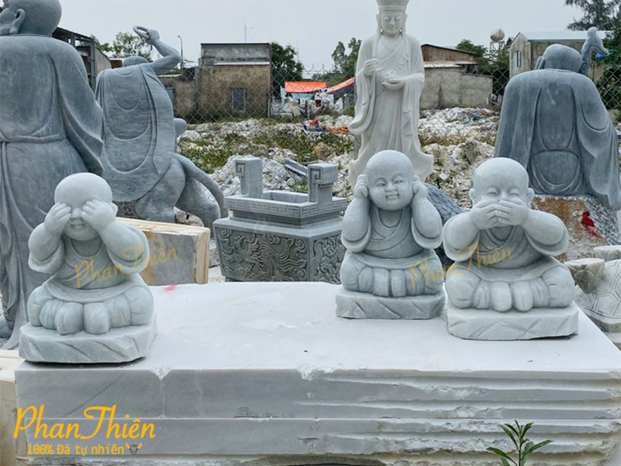 Tượng Chú Tiểu Tứ Không Đá Cẩm Thach Trắng Trong Xanh (CT-06)