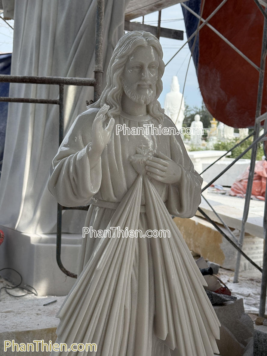 Tượng Chúa bằng đá tự nhiên 150cm - TC-17