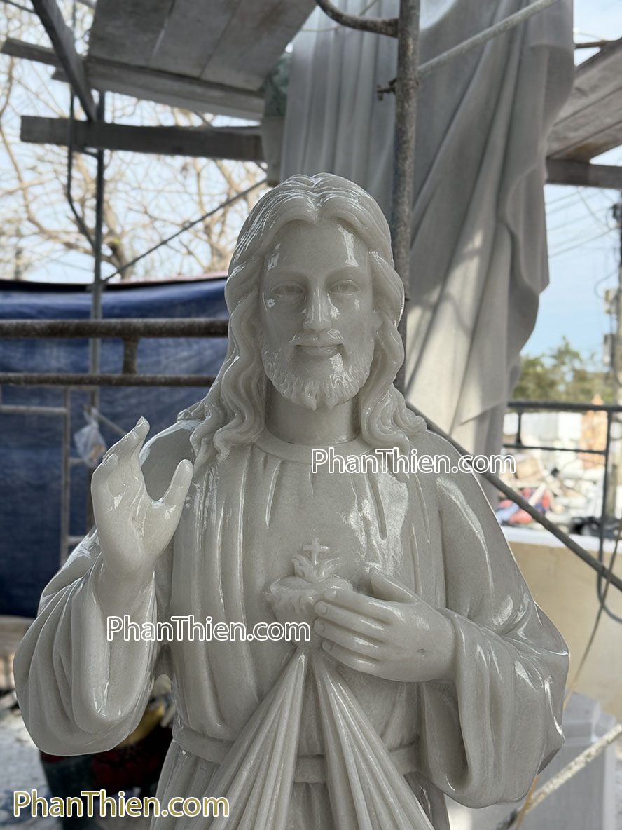 Tượng Chúa bằng đá tự nhiên 150cm - TC-17