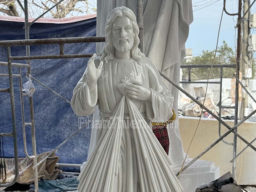 Tượng Chúa bằng đá tự nhiên 150cm - TC-17