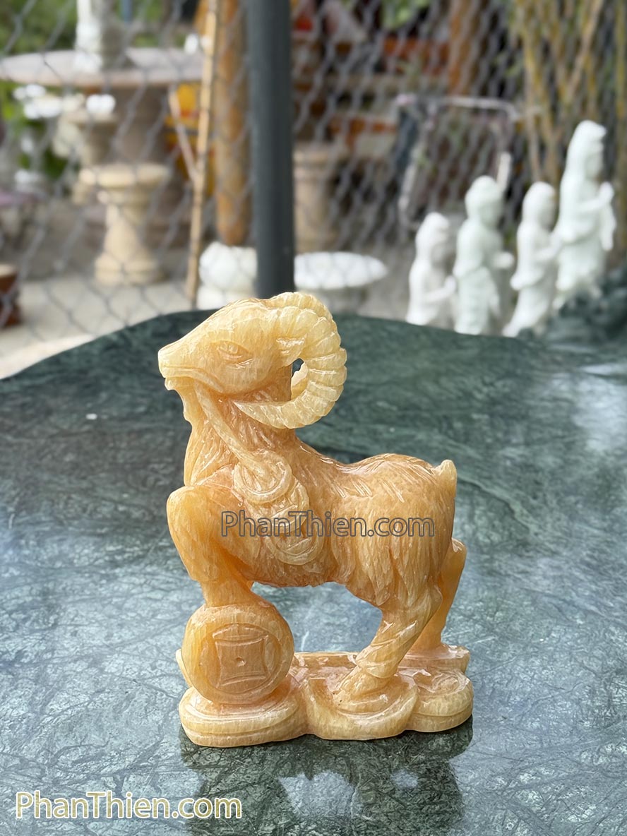 Tượng Dê bằng đá ngọc Hoàng Long - DE-01