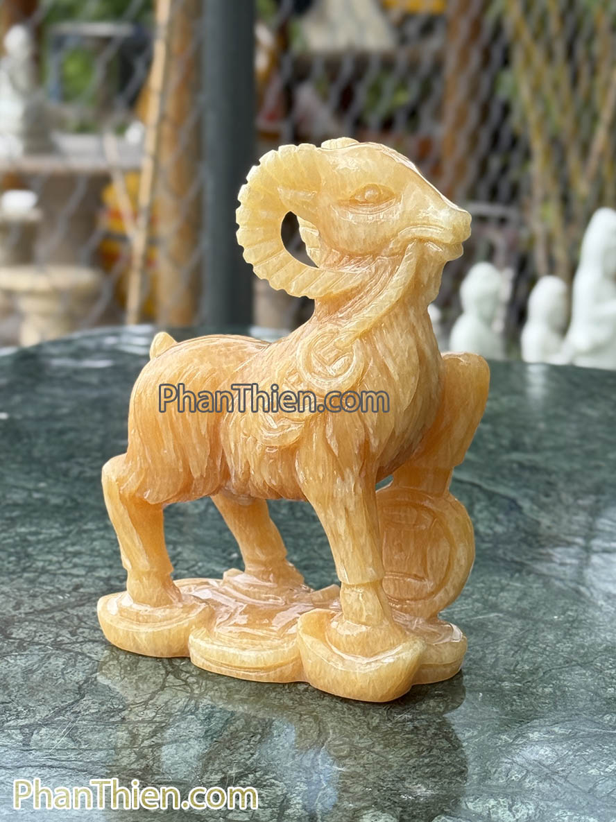 Tượng Dê bằng đá ngọc Hoàng Long - DE-01