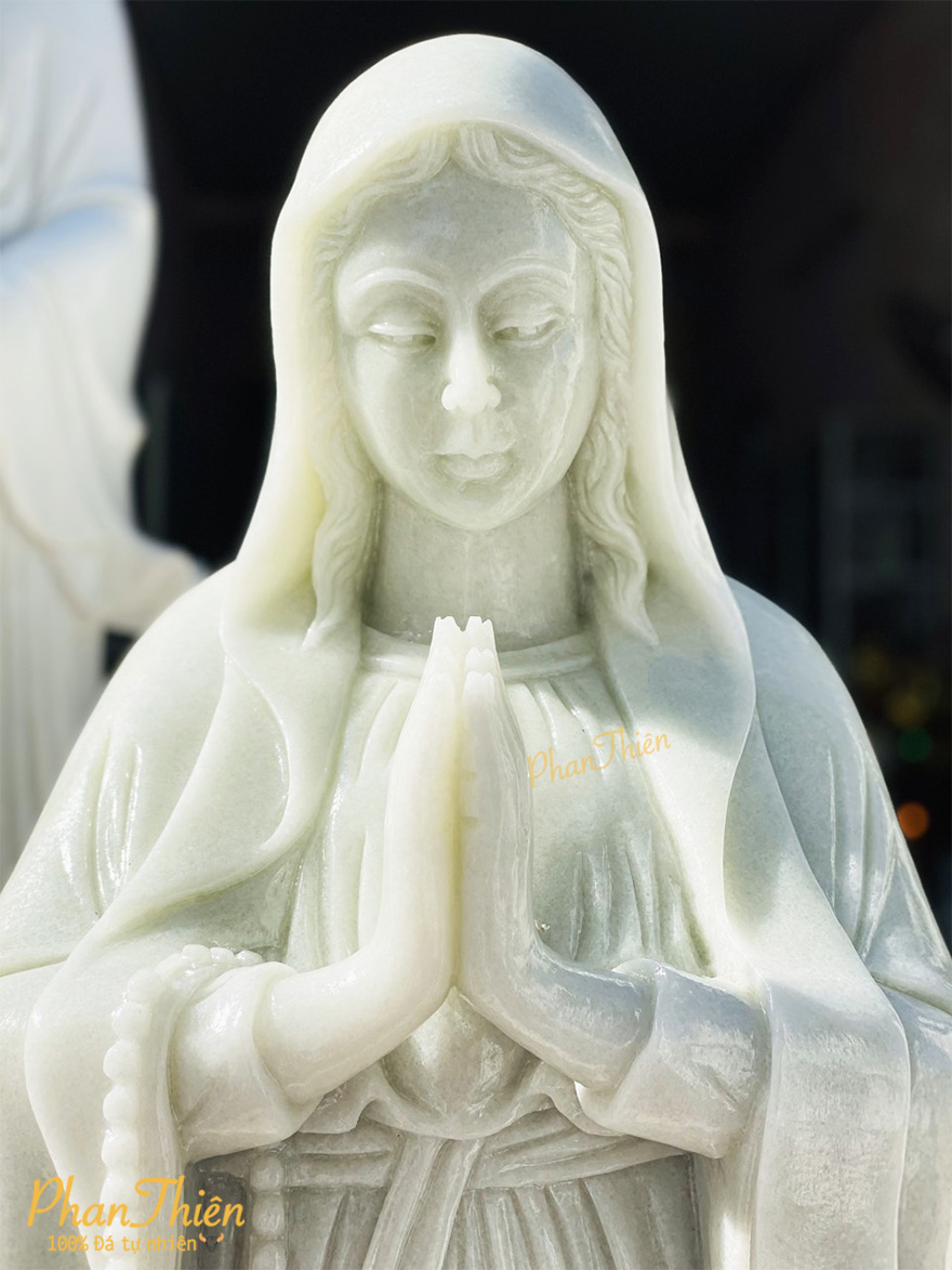 Tượng Đức Mẹ Chắp Tay Đá Cẩm Thạch Trắng Xanh Ngọc (DM-21)