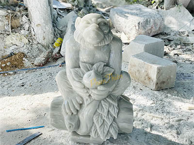 Tượng Con Khỉ Cầm Quả Đào Đá Cẩm Thạch Trắng (KHI-01)