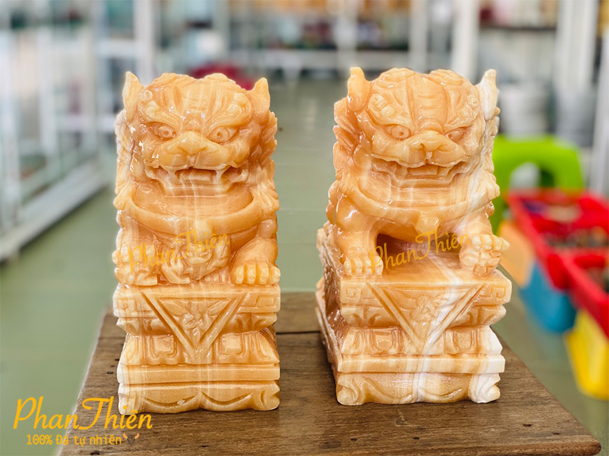 Tượng Kỳ Lân Đá Ngọc Hoàng Long để bàn (KL-14)
