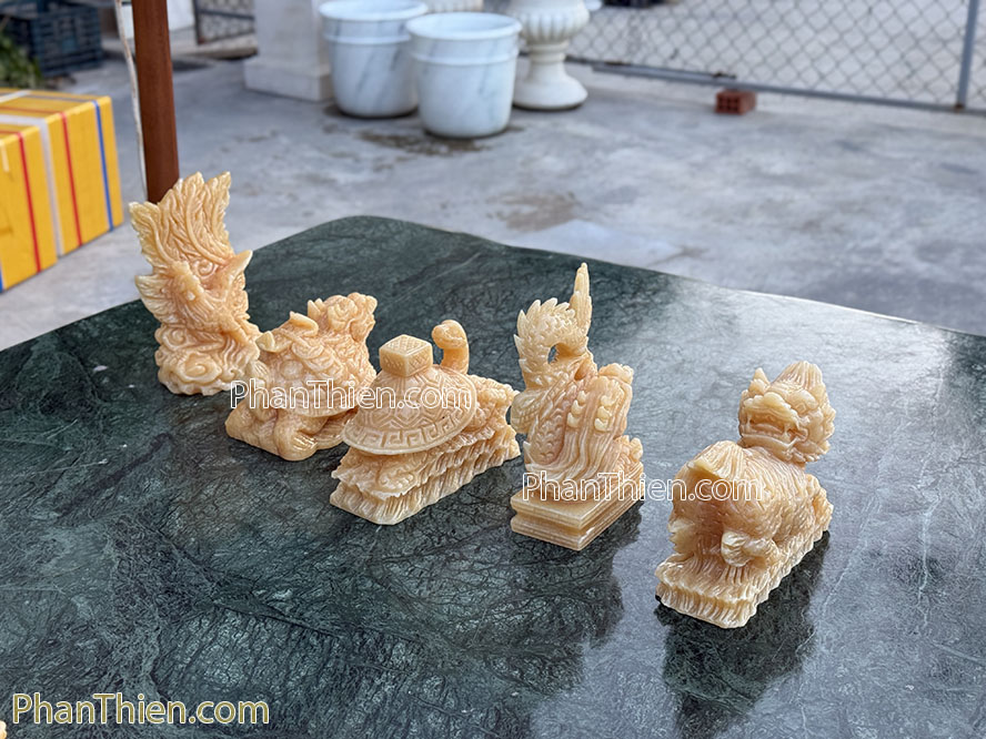 Tượng Ngũ Linh bằng đá ngọc Hoàng Long - NL-1