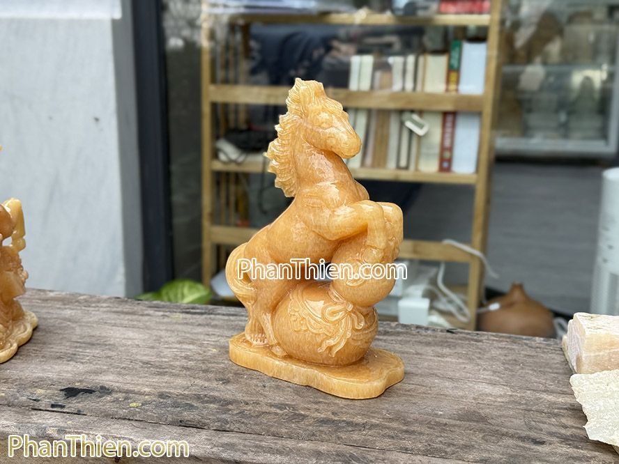 Tượng Ngựa bằng đá ngọc Hoàng Long 20cm - NGUA-10