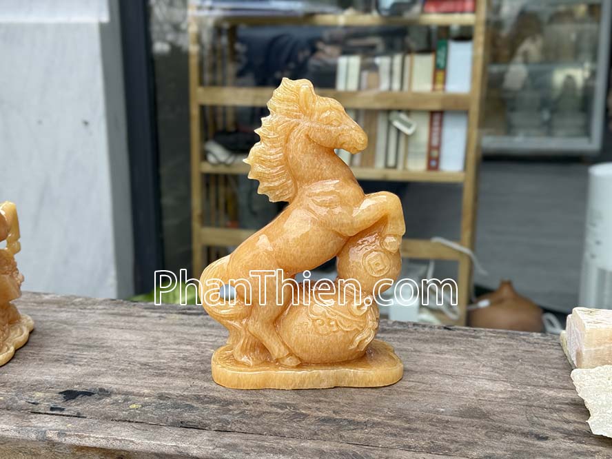Tượng Ngựa bằng đá ngọc Hoàng Long 20cm - NGUA-10