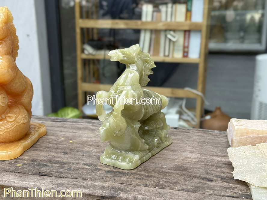 Tượng ngựa phong thuỷ đá ngọc xanh onyx 15cm - NGUA-11