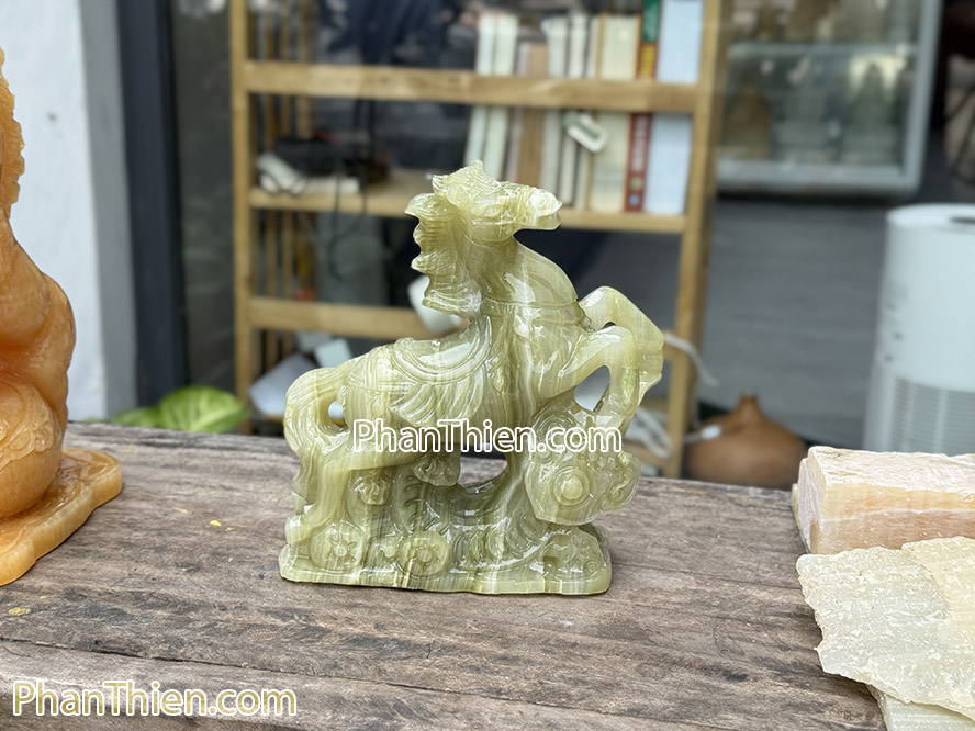 Tượng ngựa phong thuỷ đá ngọc xanh onyx 15cm - NGUA-11