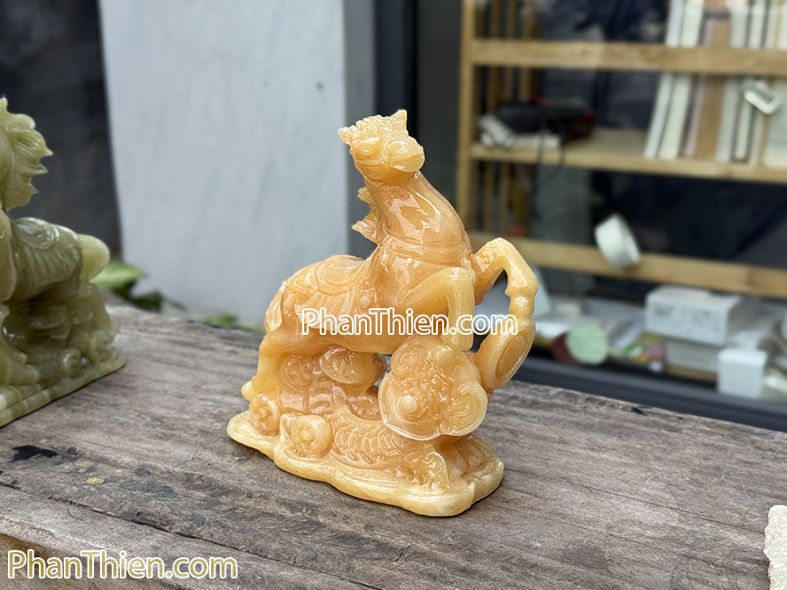 Tượng Ngựa Phong thuỷ bằng đá ngọc Hoàng Long 15cm - NGUA-9