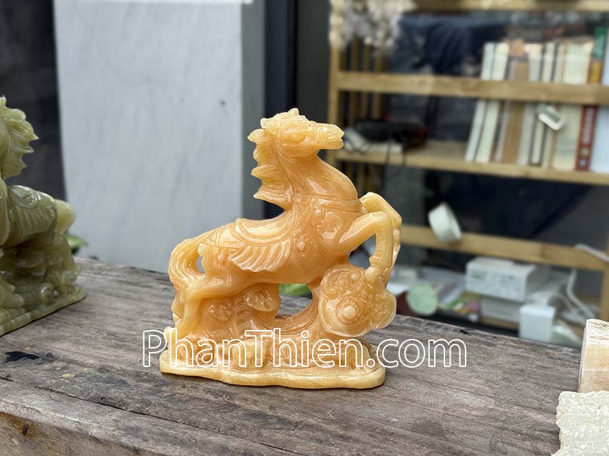 Tượng Ngựa Phong thuỷ bằng đá ngọc Hoàng Long 15cm - NGUA-9