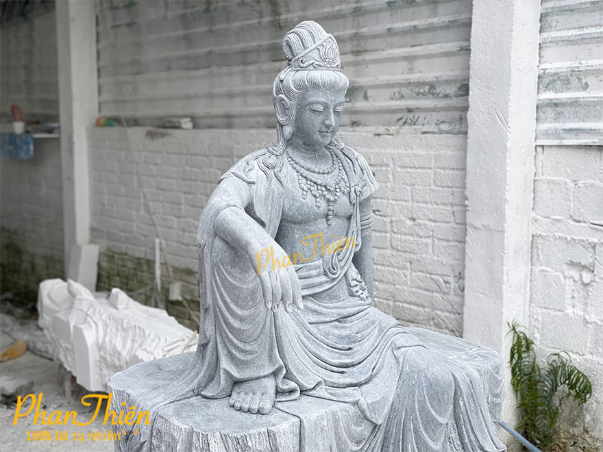Tượng Phật Bà Quan Âm Tự Tại Đá Cẩm Thạch Đen (QA-25)