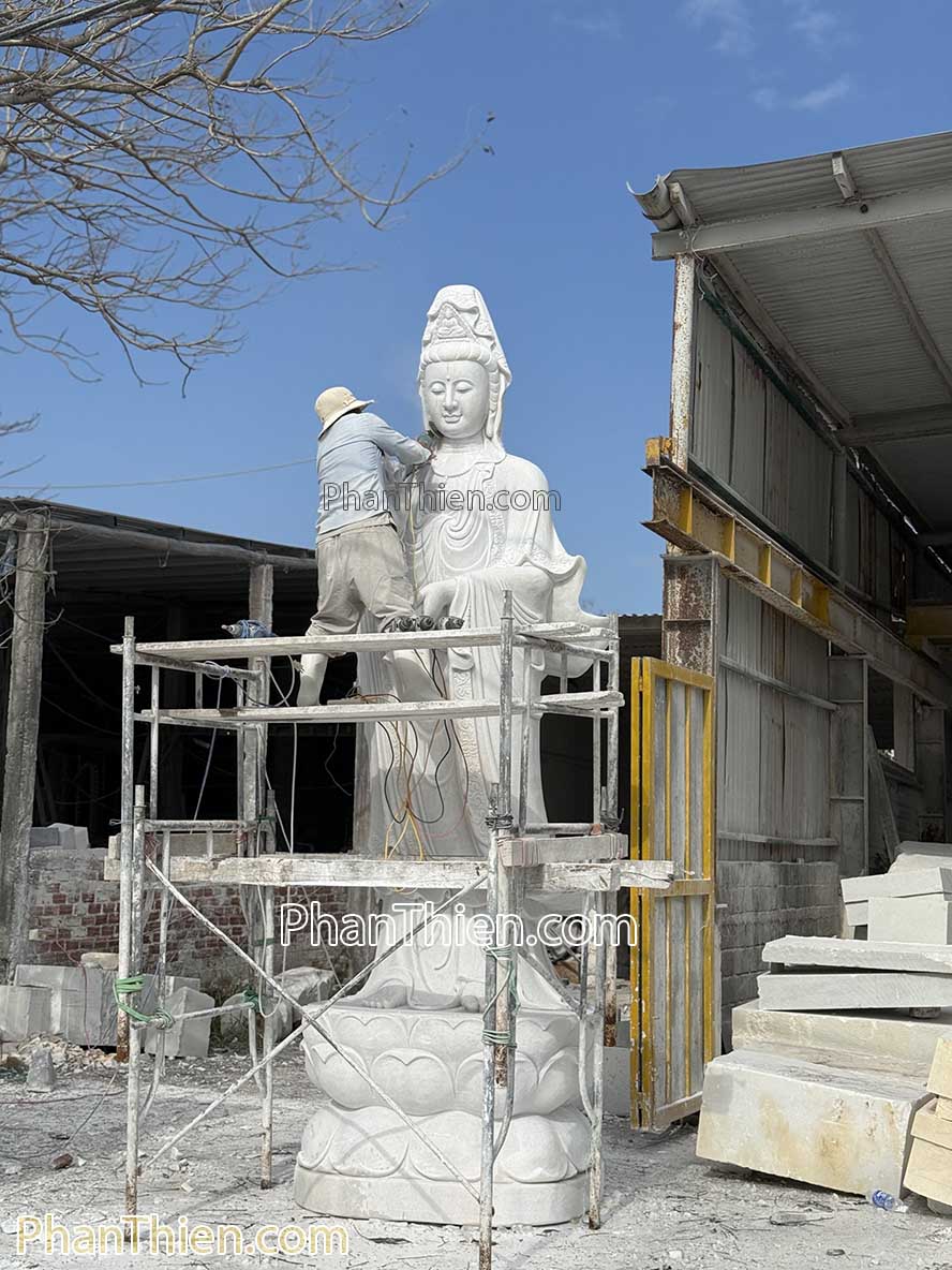 Tượng Phật Quan Âm bằng đá Cẩm thạch trắng 4m - QA-69