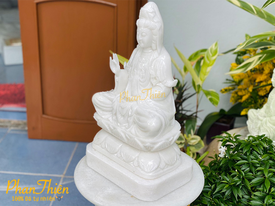 Tượng Phật Quan Âm bằng đá trắng (QA-26)