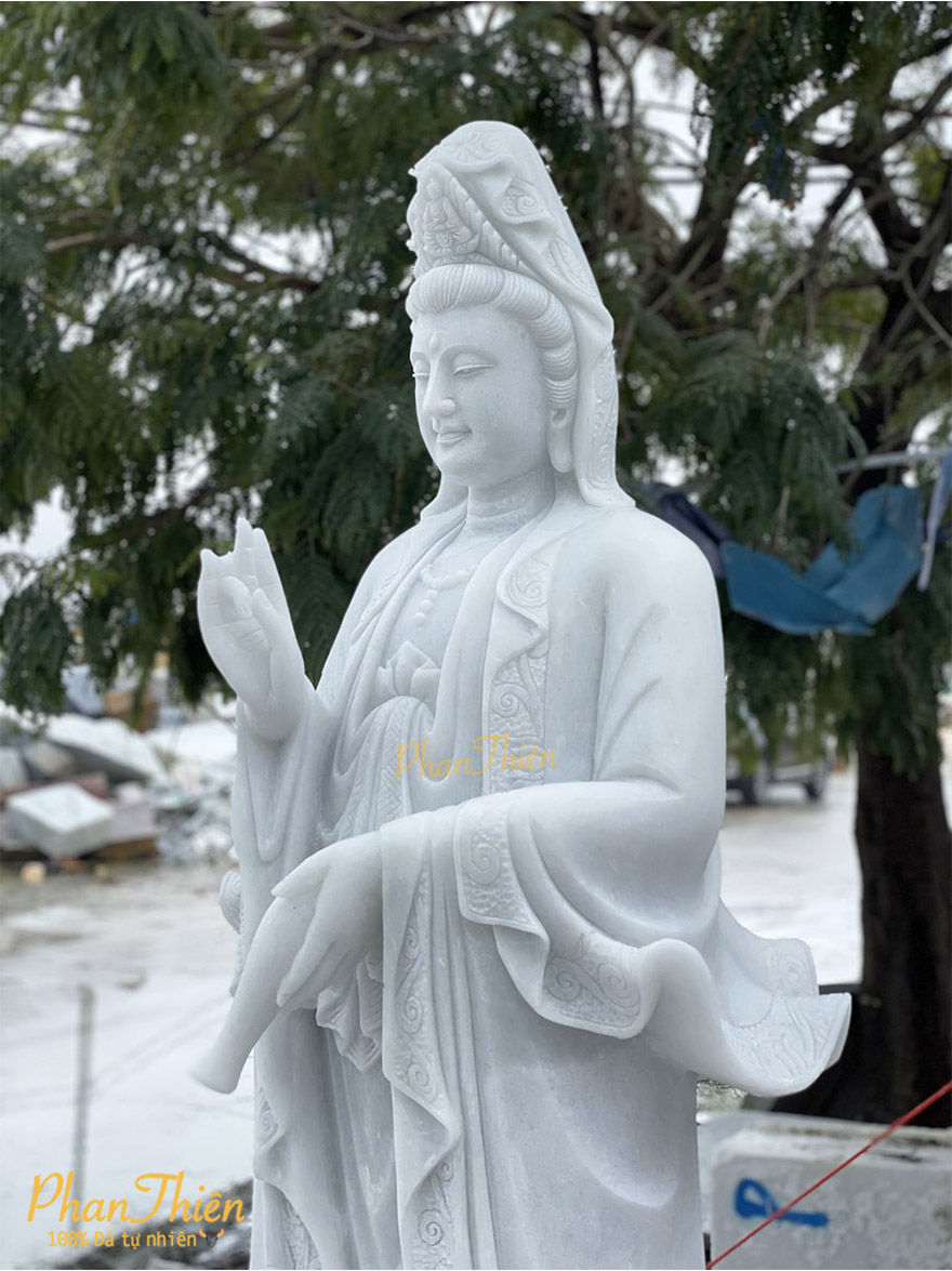 Tượng Phật Quan Âm Đá Cẩm Thạch Trắng Xanh Nhẹ (QA-29)