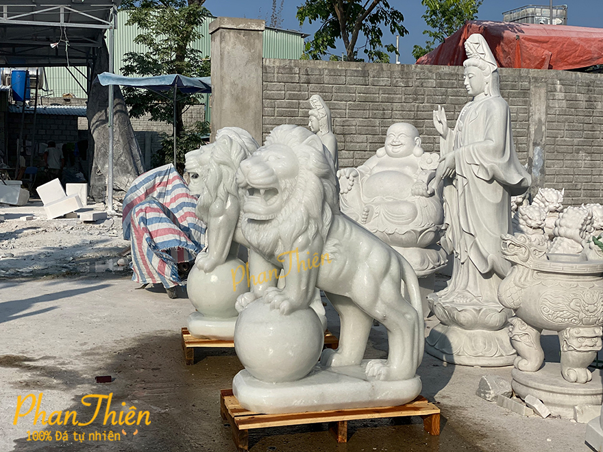 Tượng Sư Tử Đá Cẩm Thạch Trắng Xanh Ngọc (ST-21)