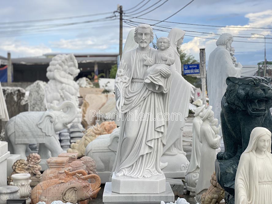 Tượng Thánh Giuse bế Chúa bằng đá tự nhiên 150cm - GSE-9
