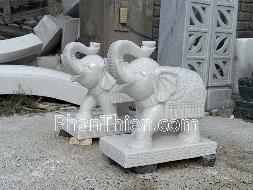 Tượng Voi bằng đá tự nhiên 48cm - VOI-93