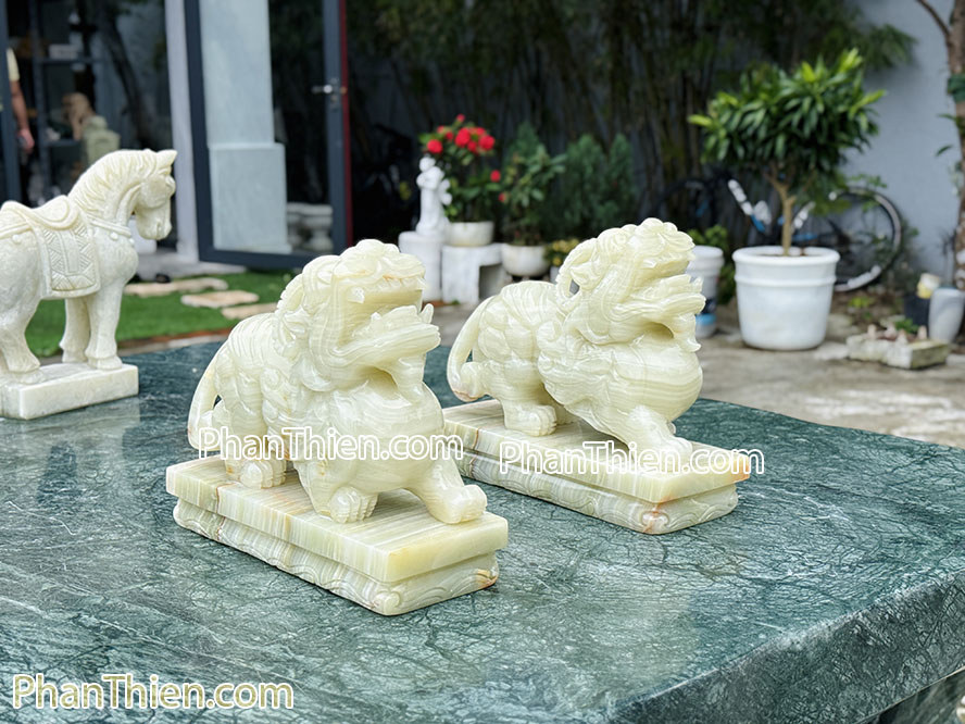 Tỳ hưu đá ngọc xanh onyx VIP 30cm - TH-59