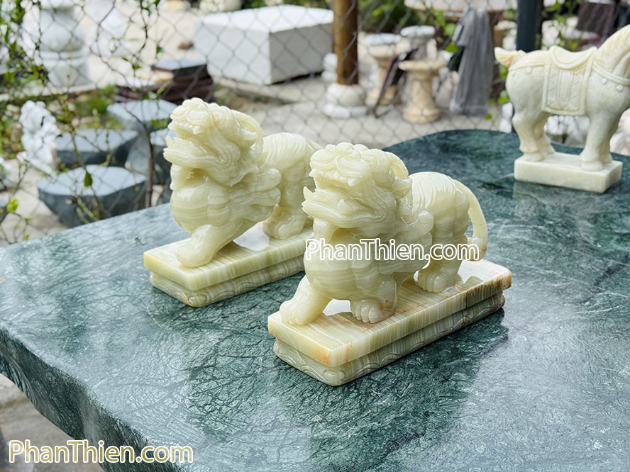 Tỳ hưu đá ngọc xanh onyx VIP 30cm - TH-59